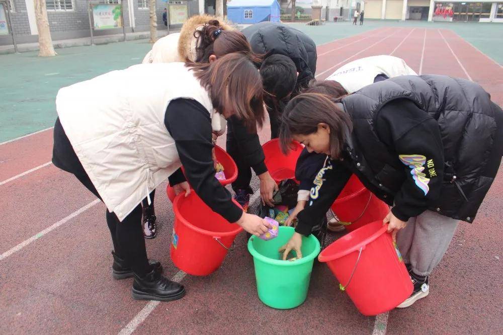 hth官网入口-
滕州书院小学2021年校园体育节暨冬季趣味运动会(图7)