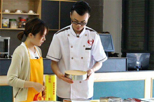 【华体会体育hth官方网站】河南中建工程公司开展“综合水平提升年”活动(图1) 华体会体育hth官方网站